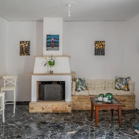 Villa Maria-irini *